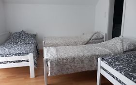 Tri Sesira Ljubovija